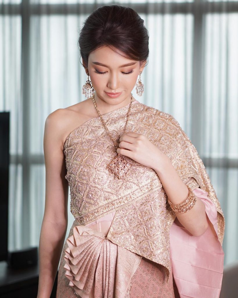 แบบผม เกล้าผมเจ้าสาว โดย @dnadia5
