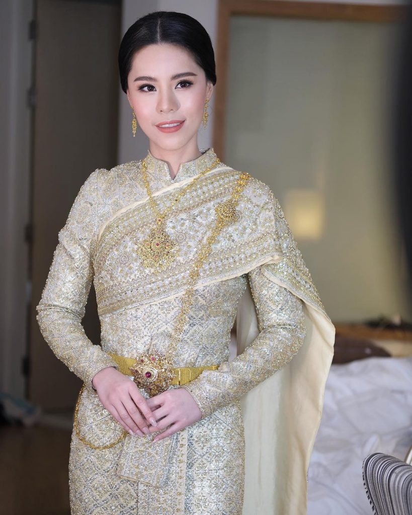 เกล้าผมจ้าสาว ชุดไทย สวยหรู ดูแพง