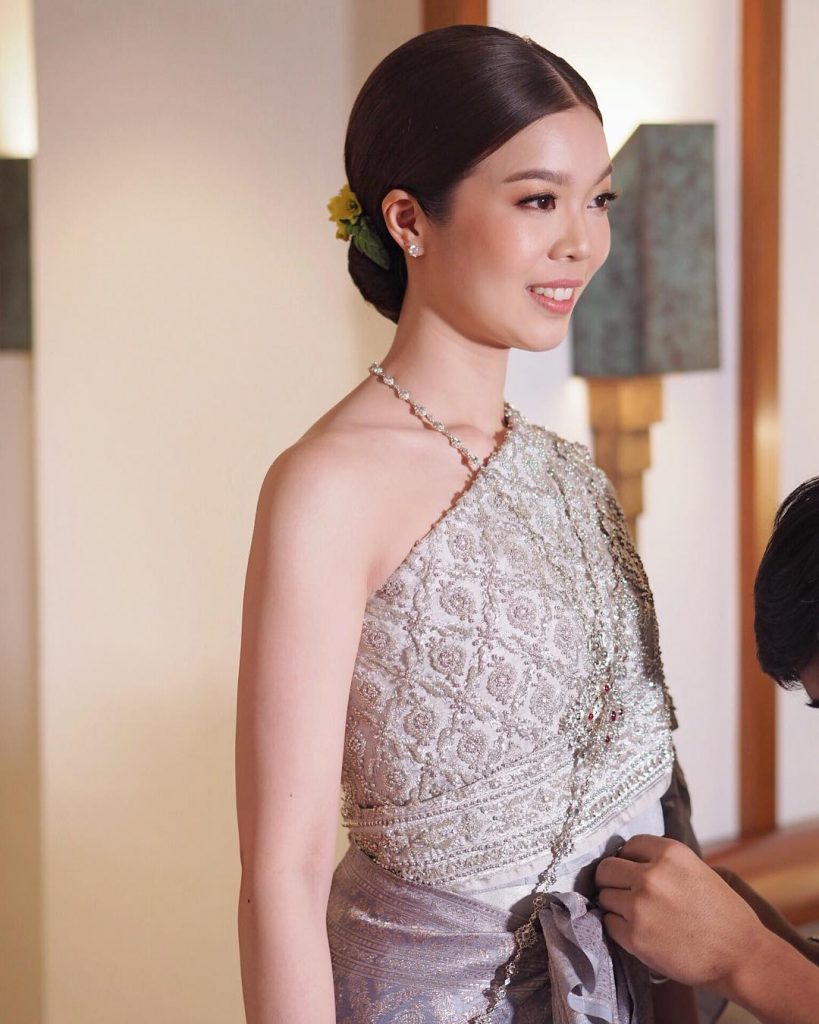 ทรงผมเจ้าสาวชุดไทย เกล้าผม คุณแพรว อมาตยกุล