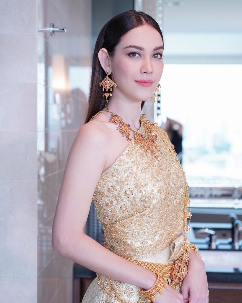 ทรงผมเจ้าสาวชุดไทย แบบปล่อยผม ไม่แรงแต่แพงมาก