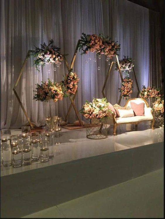 รวมไอเดียแบ็คดรอปงานแต่งสวยๆ สร้างความโดดเด่นให้กับงานและสร้างบรรยากาศแห่งความรักได้ชัดเจน