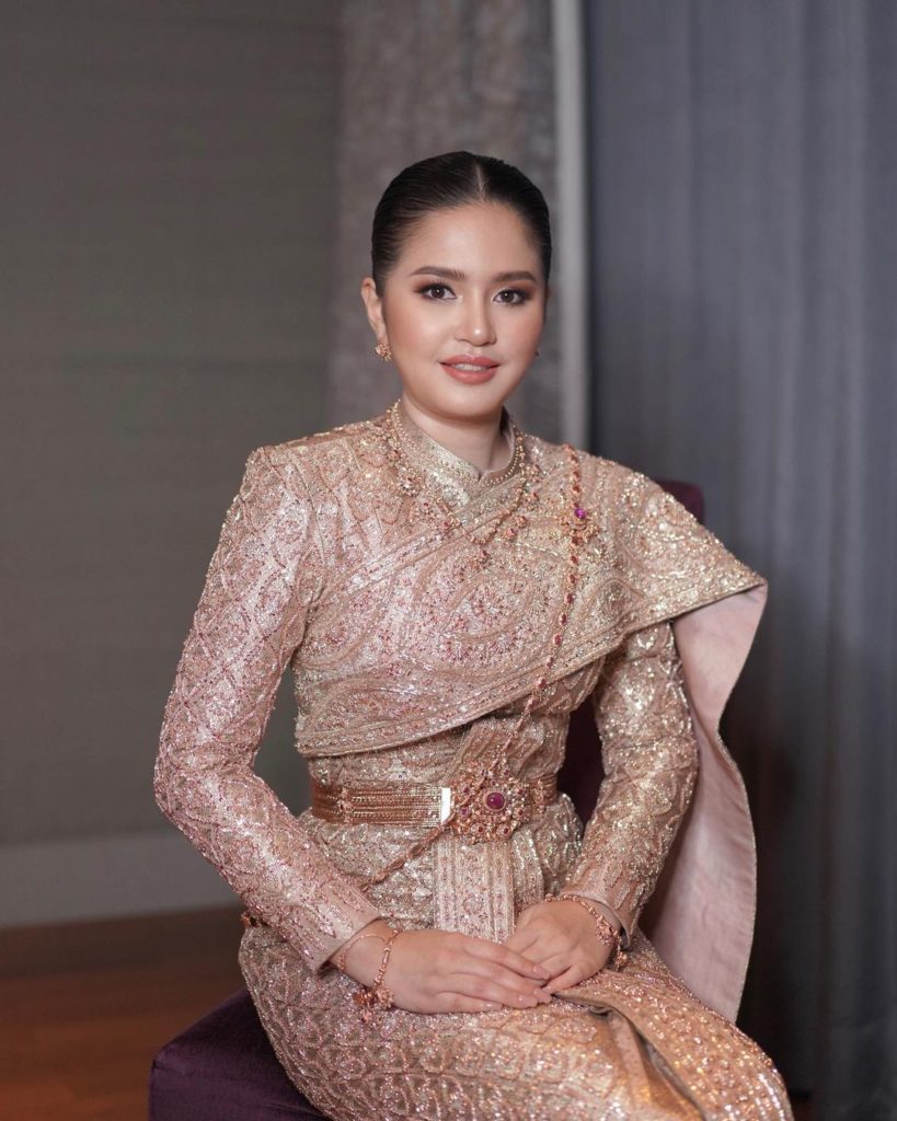 50 ทรงผมเจ้าสาว ชุดไทย โดยช่างชื่อดังใน IG