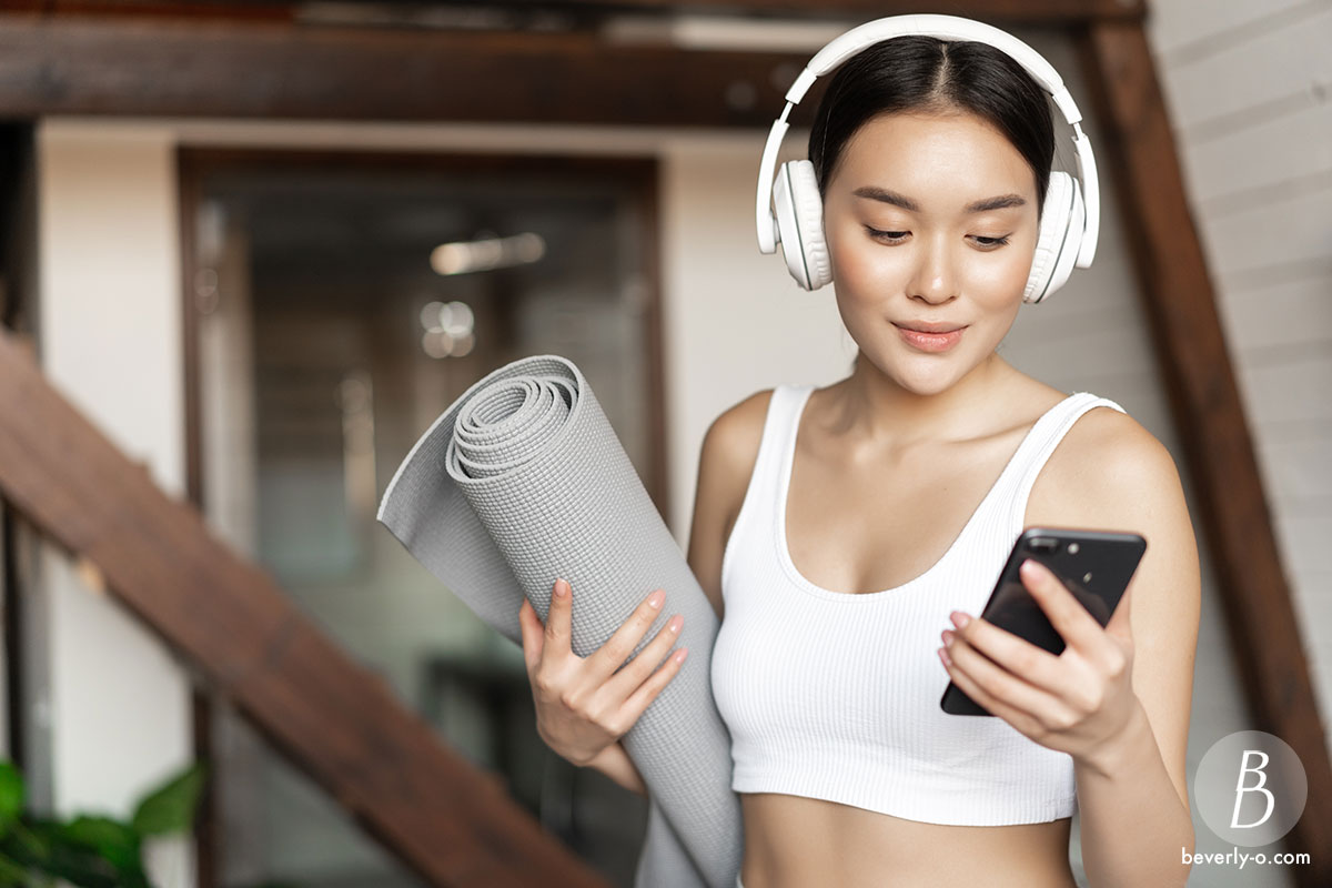 สิวผดที่หน้าผากเกิดจากอะไร รักษายังไง