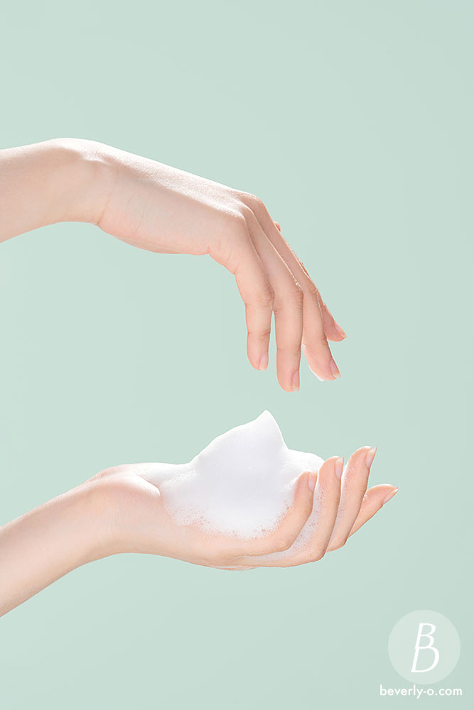 สิวผดที่หน้าผากเกิดจากอะไร รักษายังไง